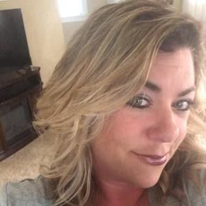 Meet your Posher, Leslie